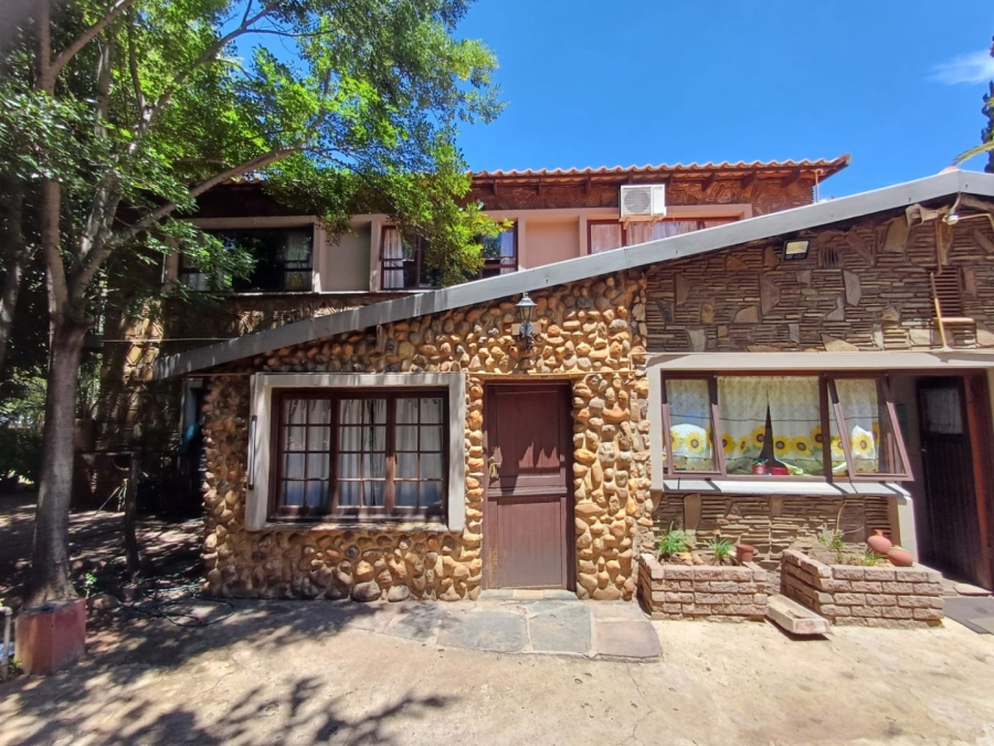 4 Bedroom Property for Sale in Songloed North West